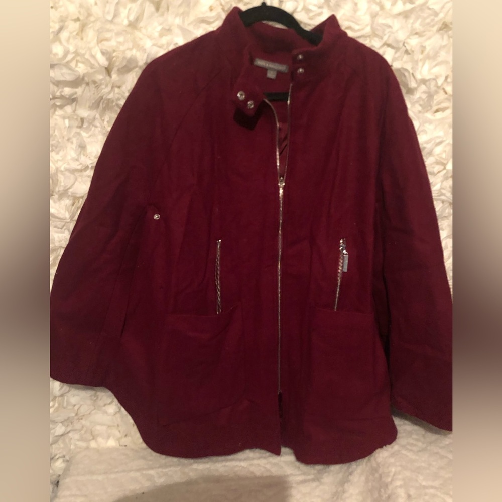This listing is for a Kate and Mallory burgundy cape coat. Size 1x